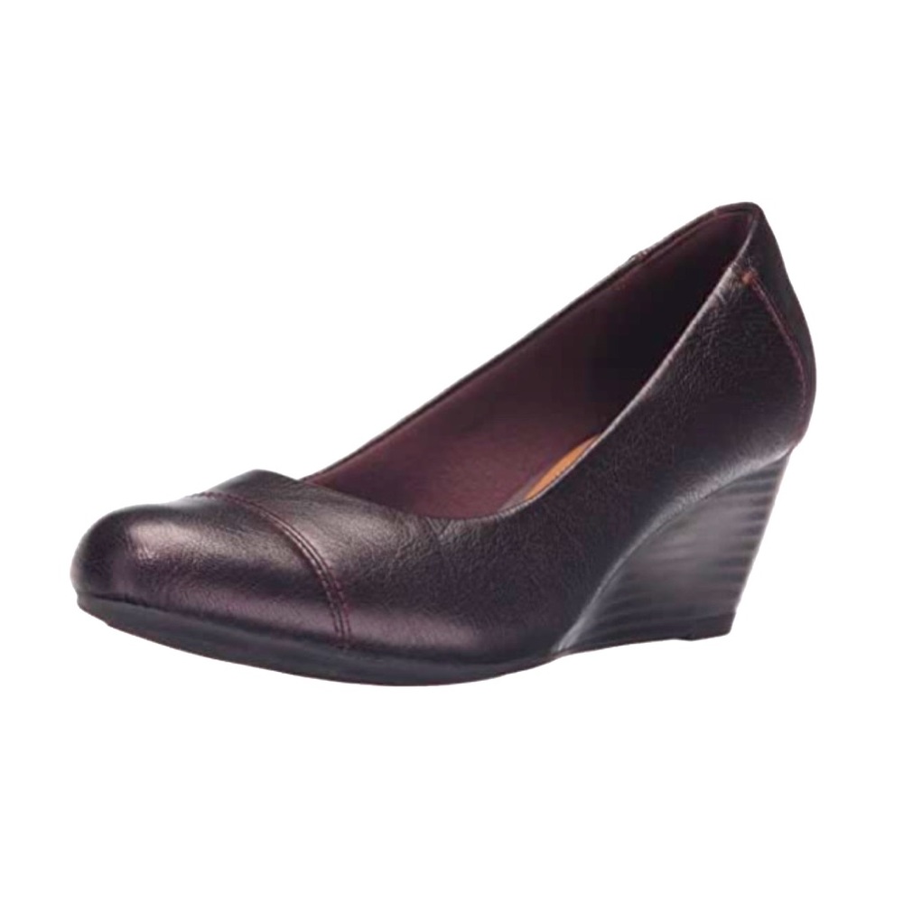 Brown Clark’s wedge pumps